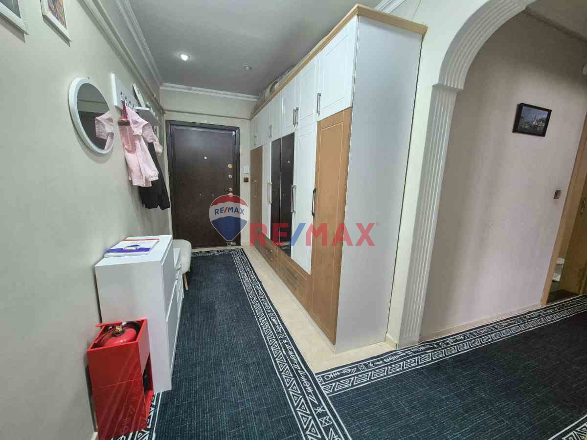 BEYLIKDÜZÜ ADNANKAHVECI MERKEZI KONUMDA 185M2 3+1 SATILIK DAIRE