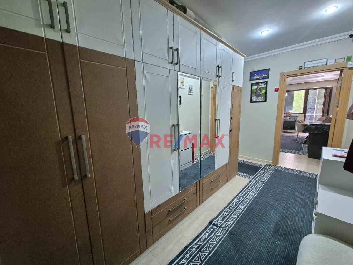 BEYLIKDÜZÜ ADNANKAHVECI MERKEZI KONUMDA 185M2 3+1 SATILIK DAIRE