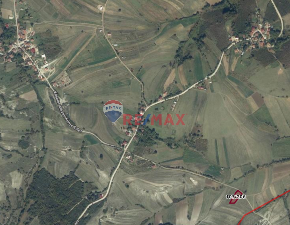 KANDIRA ÜĞÜMCE'DE KÖYE ÇOK YAKIN YOLA CEPHE 1317M2 SATILIK TARLA