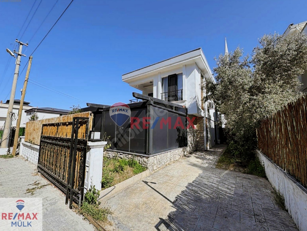 REMAX MÜLK'TEN ÇAKIRLAR'DA HAVUZLU SATILIK VİLLA