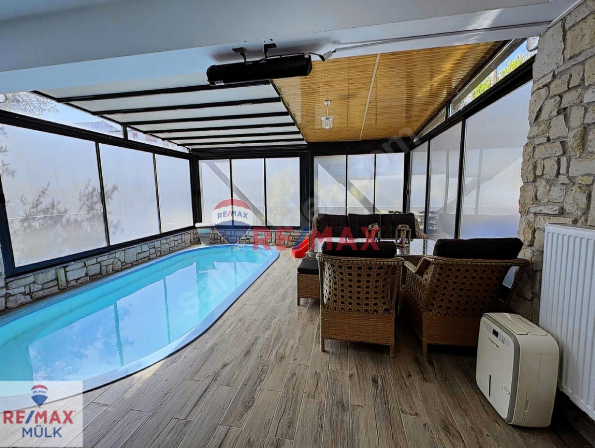 REMAX MÜLK'TEN ÇAKIRLAR'DA HAVUZLU SATILIK VİLLA