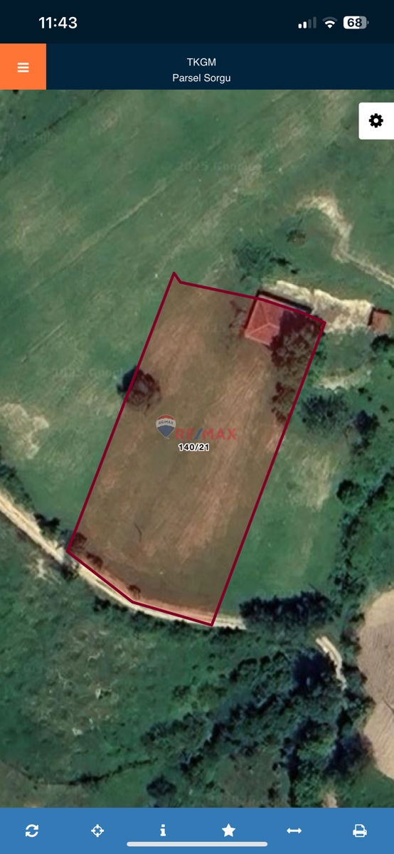 ATAKUM AYVALI KÖYÜNDE TEK TAPULU YOLA CEPHE SATILIK  TARLA