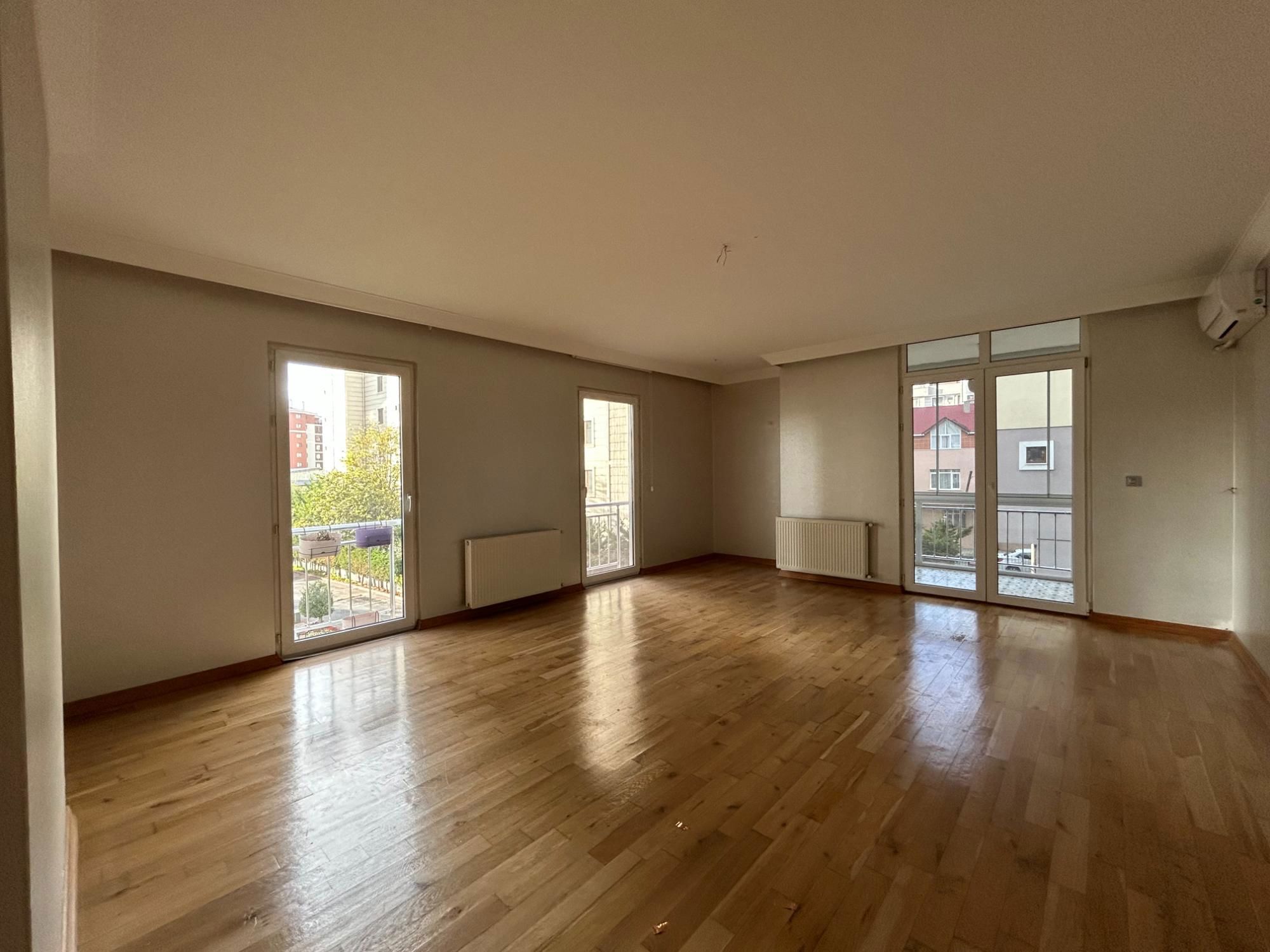 ÇEKMEKÖY AKASYA EVLERİ SATILIK 3+1 OTURUMA HAZIR ARA KAT DAİRE