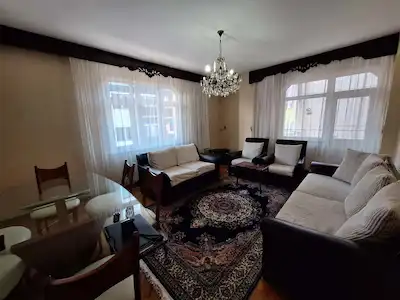 YENİBOSNA'DA SATILIK GENİŞ 3+1 ARAKAT DAİRE