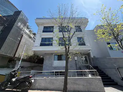 ESENTEPE GAZETECİLER SİTESİ'NDE METRO'YA YAKIN KİRALIK OFİS