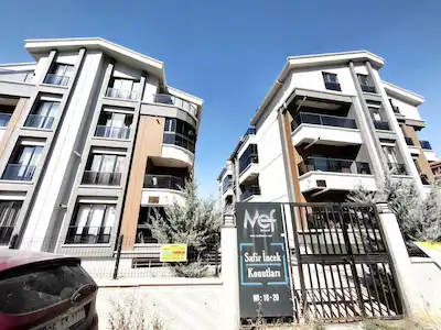İNCEKTE BUTİK SİTEDE OTOPARKLI 1+1 KİRALIK DAİRE