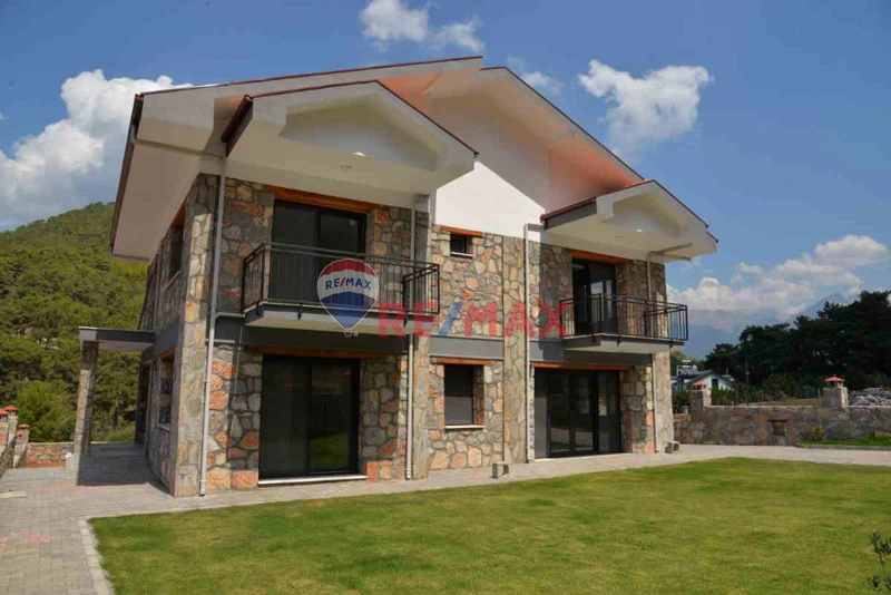 FETHİYE KIZILBEL'DE 600 M2 ARSA  İÇİNDE 4+1 MÜSTAKİL VİLLA