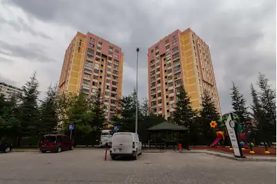 ERYAMAN 5. ETAP METRO YAKINI SARIGÜL SITESIN DE SATILIK 2+1 DAIRE