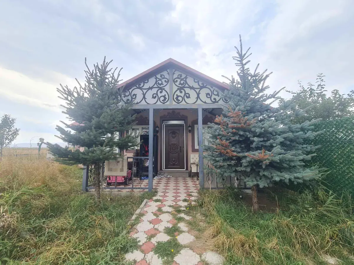 REMAX İLKE'DEN ALTINBULAK'TA FULL EŞYALI HOBİ BAHÇESİ