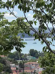 BEYKOZ GÜMÜŞSUYU'NDA MÜSTAKİL TAPULU BOĞAZ MANZARALI ARSA