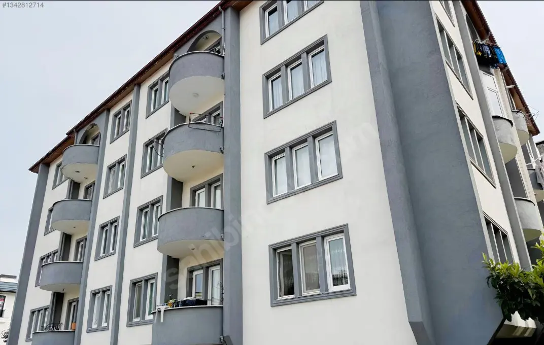 REMAX DESIGN SERDİVAN KEMALPAŞADA KİRALIK 2+1 DAİRE