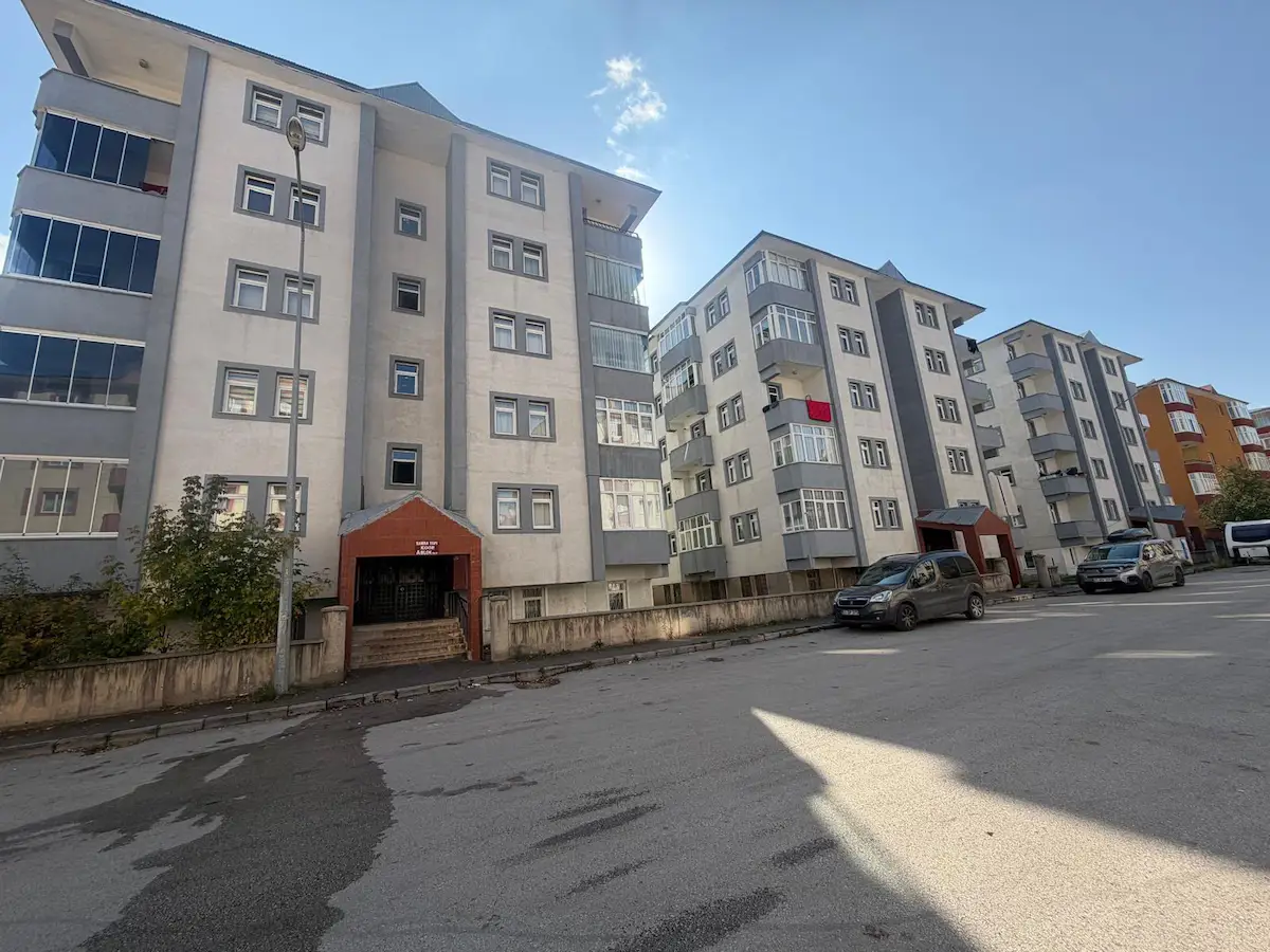 REMAX İLKE'DEN ŞÜKRÜPAŞA'DA 3+1 SATILIK DAİRE
