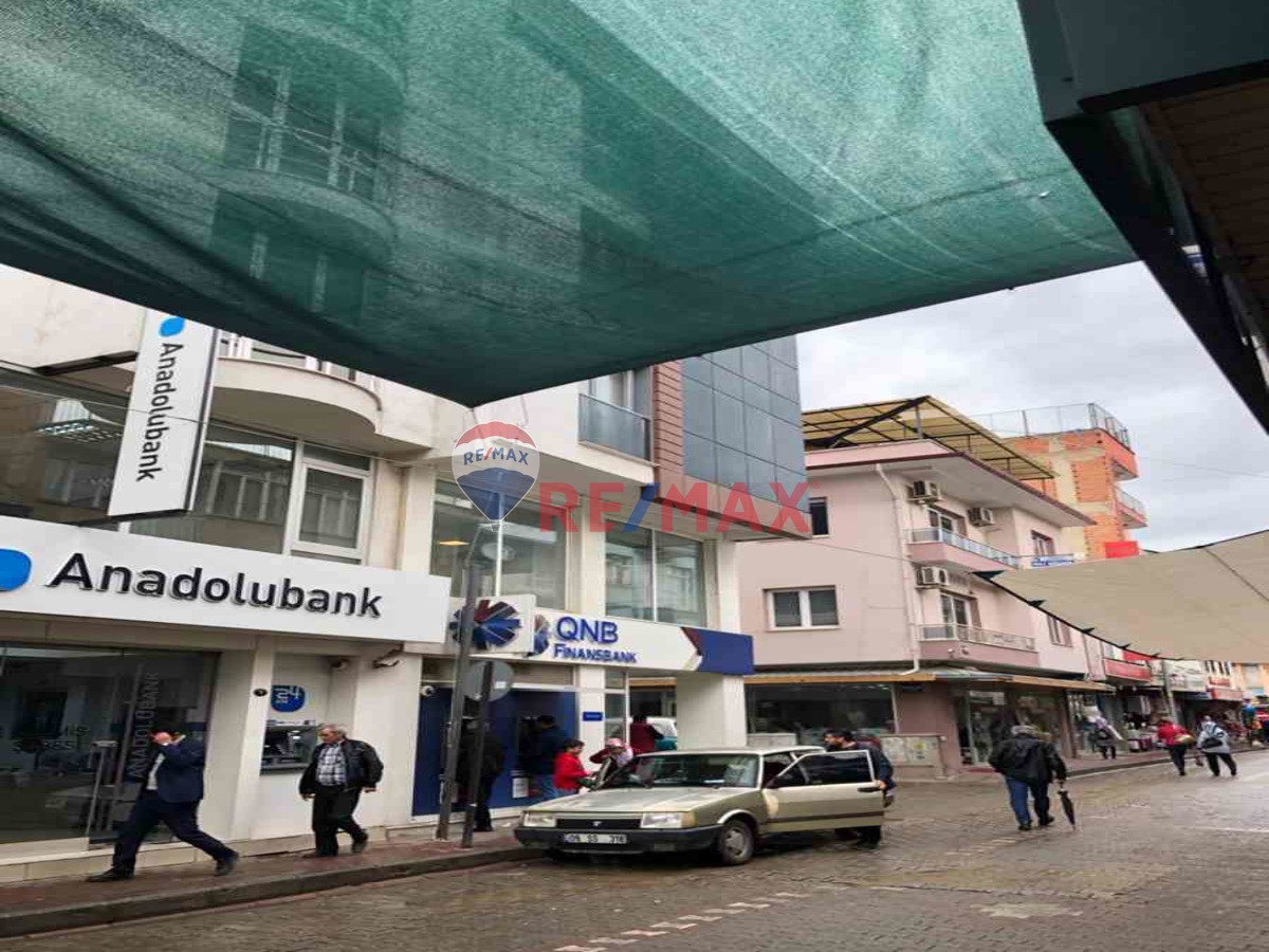 ÖDEMIŞ BANKALAR CADDESI KOMPLE SATILIK DÜKKAN VE BÜROLAR