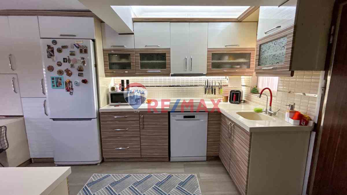 EDREMIT TAHTAKUŞLAR DENIZE 150 MT. SATILIK 3+1 VILLA