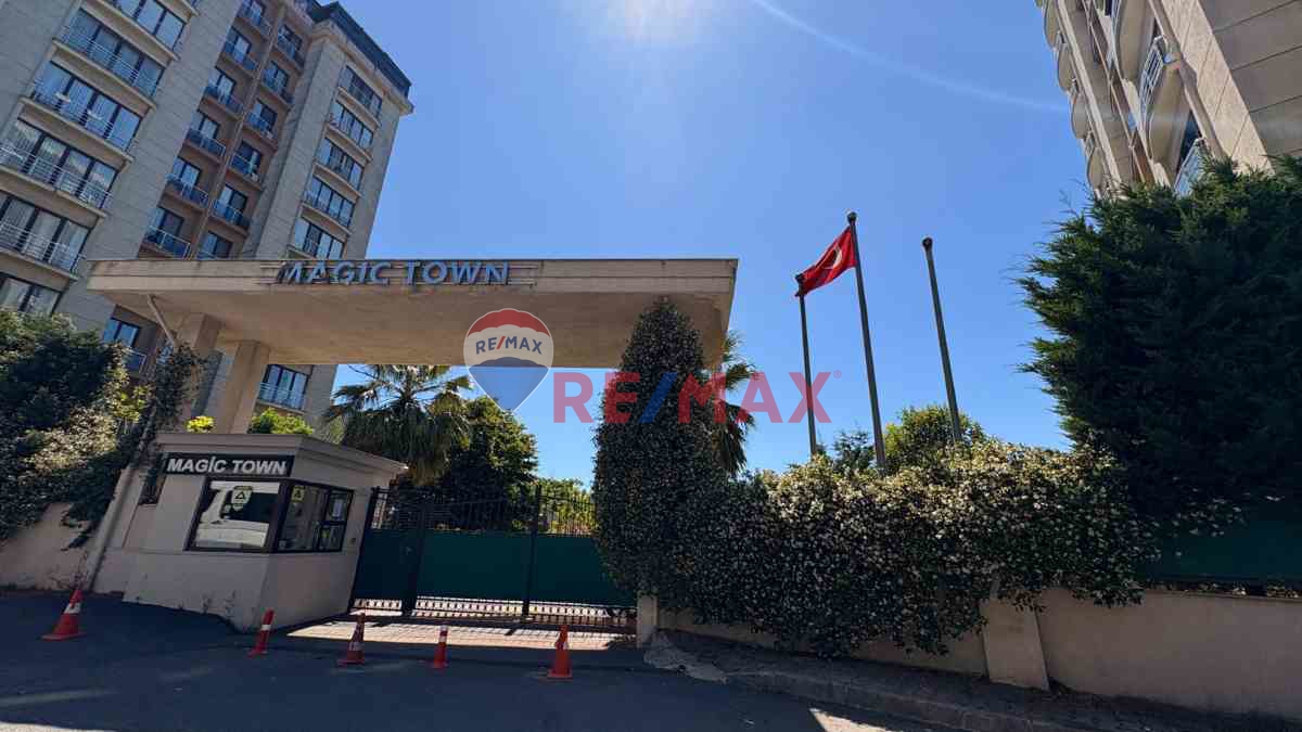 ATAŞEHİR BOŞ GÜZEL BÜYÜK BAHÇE KATI DUBLEKS FIRSAT DAİRE