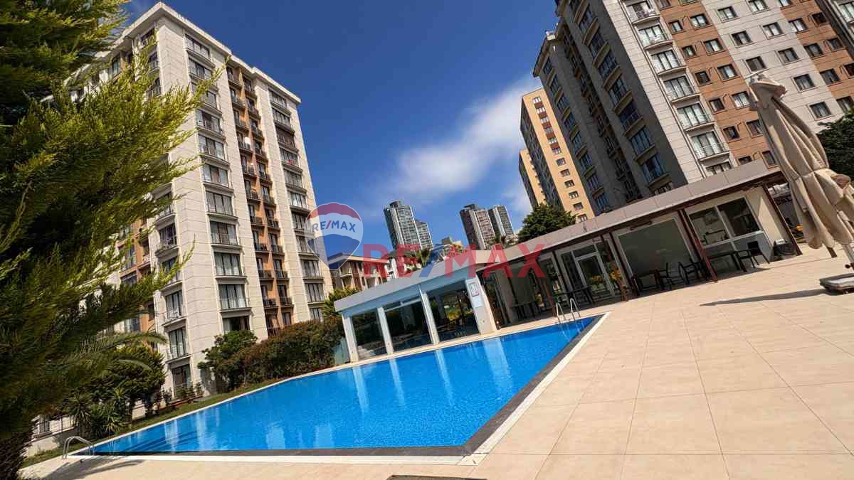 ATAŞEHİR BOŞ GÜZEL BÜYÜK BAHÇE KATI DUBLEKS FIRSAT DAİRE