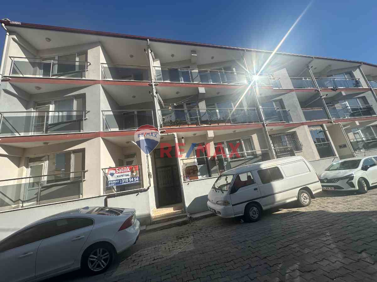 EDIRNE MERKEZ MEYDAN MAHALLESI’NDE BALKONLU GENIŞ 3+1 SATILIK DAIRE!