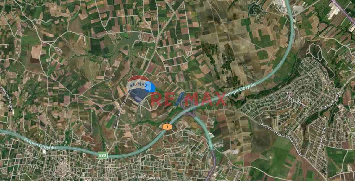 BÜYÜKÇEKMECE KAMİLOBA KÖYÜNDE OTOBANA YAKIN YATIRIMLIK TARLA