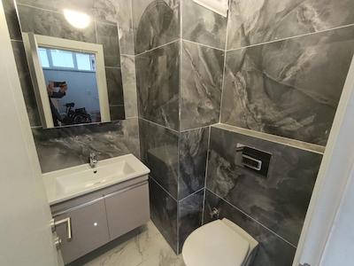 KARTAL | ÇIRÇIR CD. | BELEDİYEYE 100 MT MESAFEDE SATILIK DÜKKAN