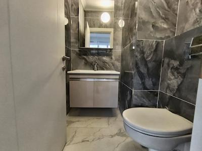 KARTAL | ÇIRÇIR CD. | BELEDİYEYE 100 MT MESAFEDE SATILIK DÜKKAN