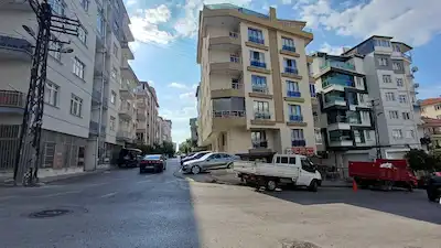 YATIRIMCIYA! 26 BİN MEMUR KİRACILI, METROYA YAKIN ARA KAT 3+1