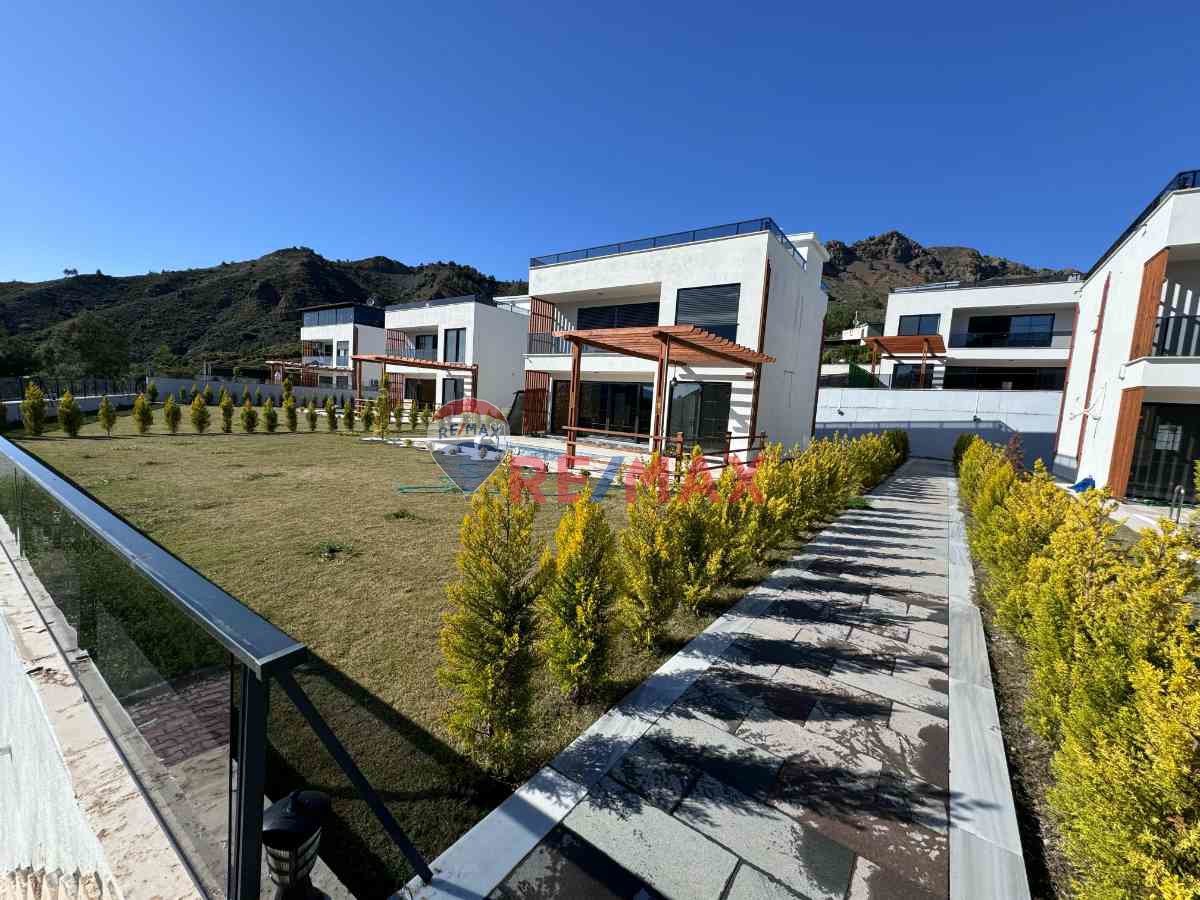 REMAX ERDAL TURAN'DAN DALAMAN'DA VİLLA BÖLGESİNDE HAVUZLU VİLLA