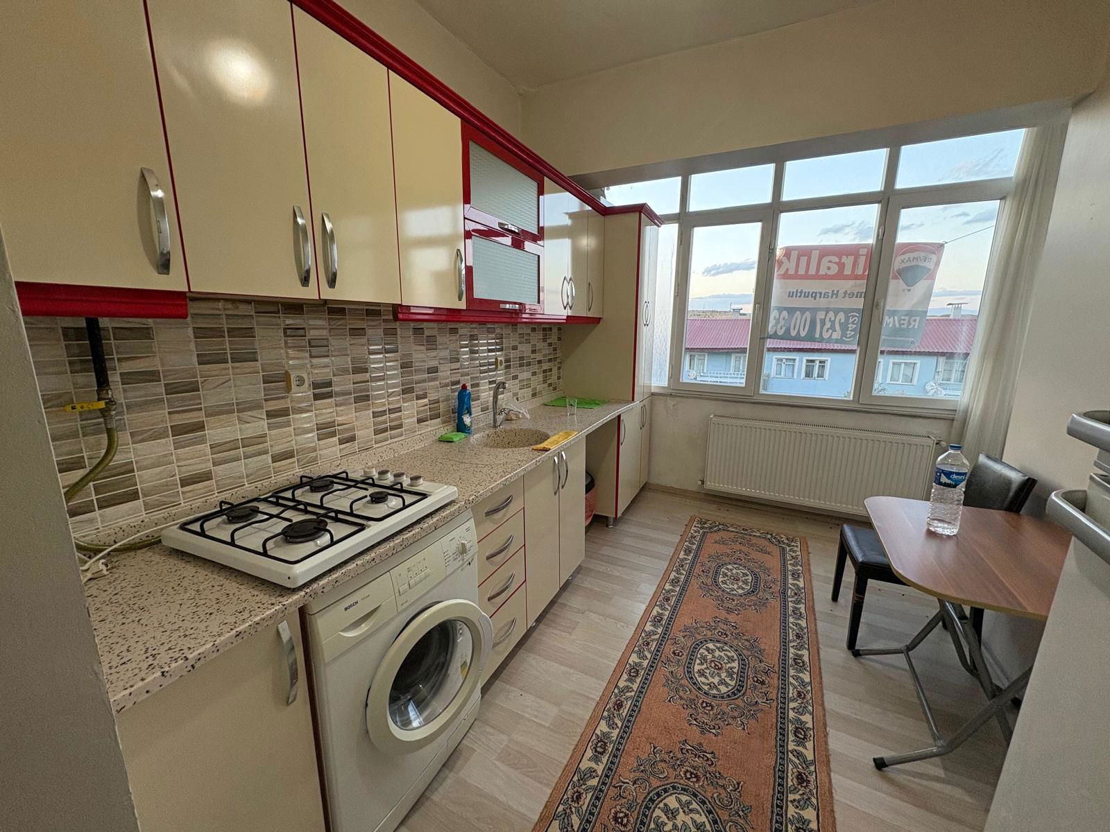 REMAX İLKE'DEN YENİŞEHİR'DE 3+1 EŞYALI KİRALIK DAİRE