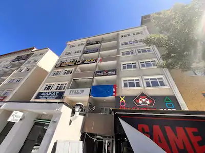 REMAX İLKE'DEN TERMİNAL CADDESİNDE 3+1 KİRALIK OFİS