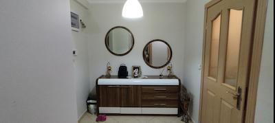 ALİAĞA MERKEZDE ARA KAT 3+1 SATILIK DAIRE