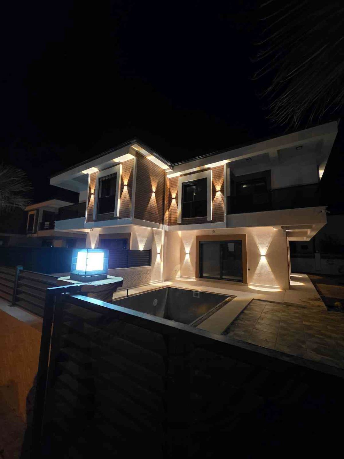 DİDİM ÇAMLIK MAHALLESİNDE MÜSTAKİL HAVUZLU SATILIK VİLLA!