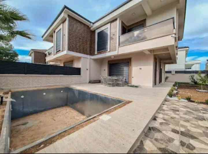 DİDİM ÇAMLIK MAHALLESİNDE MÜSTAKİL HAVUZLU SATILIK VİLLA!