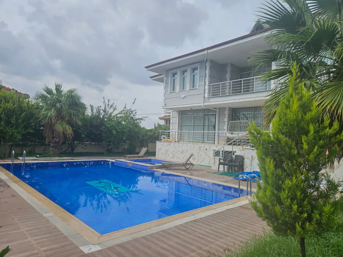 SILIVRI SANCAKTEPE DE EŞSIZ VILLA