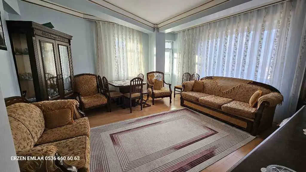 EYÜP SULTAN ESENTEPE SATILIK GENİŞ DUBLEKS DAİRE
