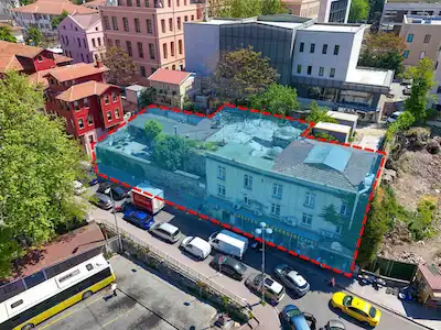 VEZNECILER'DE SATILIK TESCILLI TARIHI HAMAM VE KOMPLE BINA