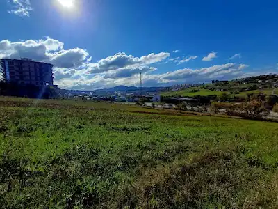 REMAX MÜLK'TEN İLKADIM DERECIK SATILIK TICARI İMARLI ARSA