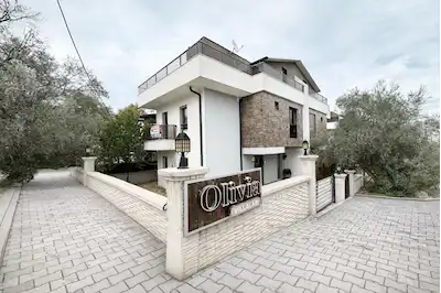 URLA DENİZLİ MAH’DE KIRALIK VİLLA