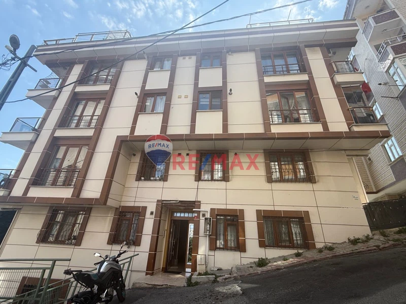 EYÜPSULTAN SAKARYA MAHALLESİ’NDE BAHÇE KULLANIMLI EŞYALI 2+1  KIRALIK DAIRE