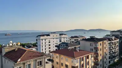 KARTALDA SAHILE YÜRÜME MESAFESINDE DENIZ MANZARALI 4+2 DUBLEKS