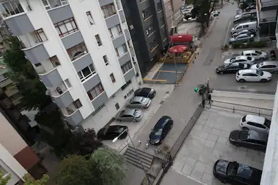 KIZILIRMAK SOK.GENIŞ 2+1  KOCATEPE CAMİİ YAKINI TERASLI DAİRE 