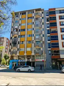 GÖKMEYDAN MAH. ULUS CADDESİ ÜZERİNDE ASANSÖRLÜ 3+1 DAİRE