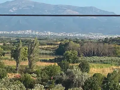 MANİSA YUNUSEMRE BAĞYOLU’NDA KONUT İMARLI, İÇİNDE EVİ OLAN SATILIK ARSA
