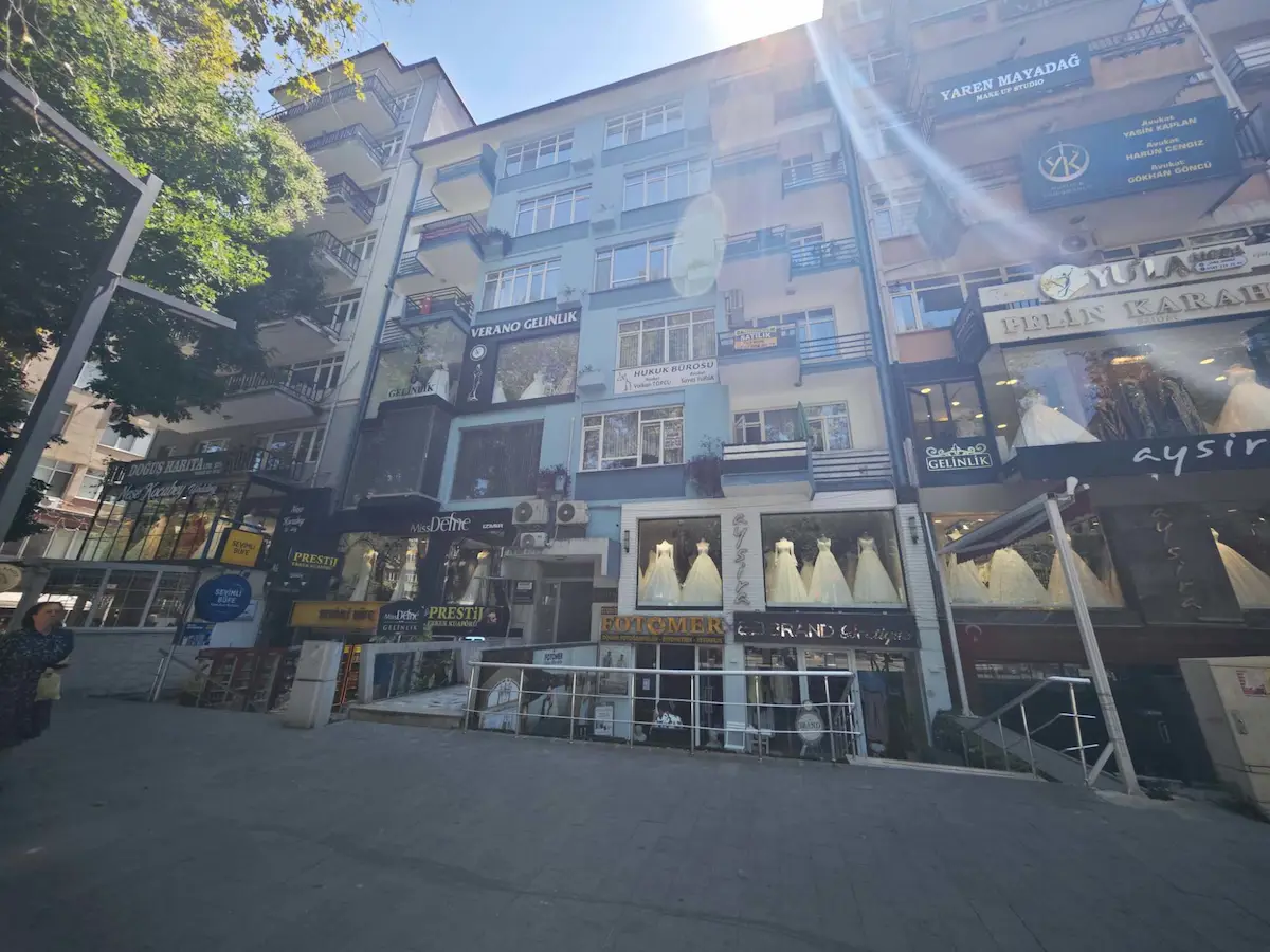 İZMİT MERKEZ KARABAŞ MAHALLESINDE KİRALIK 1+1 OFİS