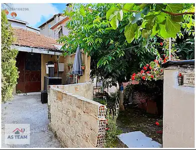 ÜSKÜDAR'DA YATIRIMLIK, TOKI'YE KOMŞU, BAHÇELI, MÜSTAKIL EV