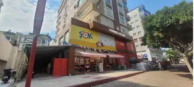 KONYAALTI’NDA CADDE ÜSTÜ 714 M2 3 KATLI TİCARİ DÜKKAN