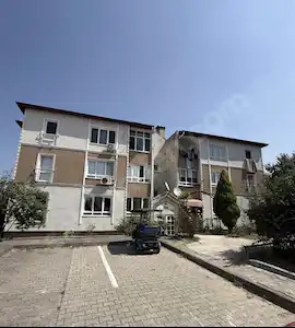 YEŞİLKENT KALICI KONUTLARDA MERKEZİ KONUMDA ARAKAT DAİRE