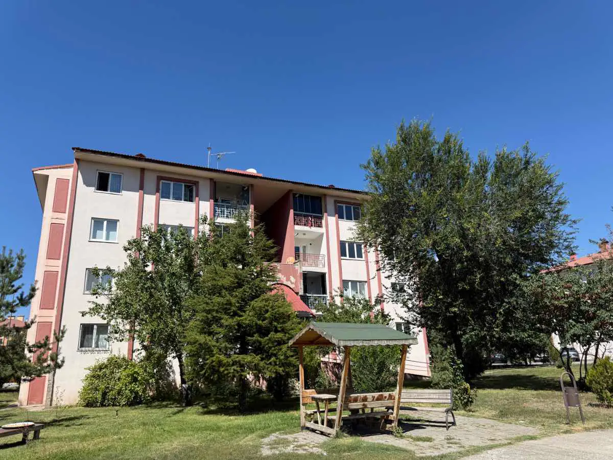 REMAX DEM'DEN ÇARŞI TOKİDE KİRALIK DAİRE