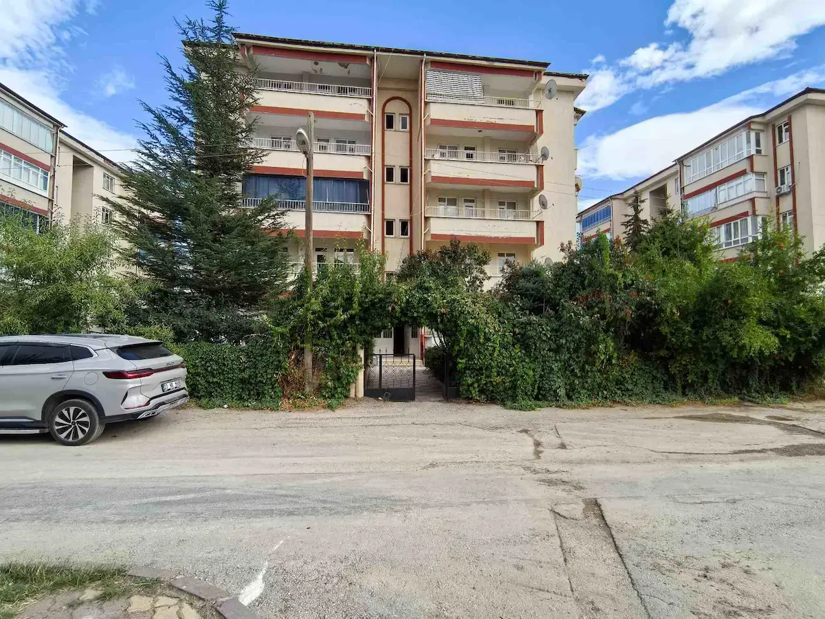 RE/MAX DEĞİŞİM’DEN SÜRSÜRÜ MAHALLESİ’NDE 3+1, 150 M² KİRALIK DAİRE