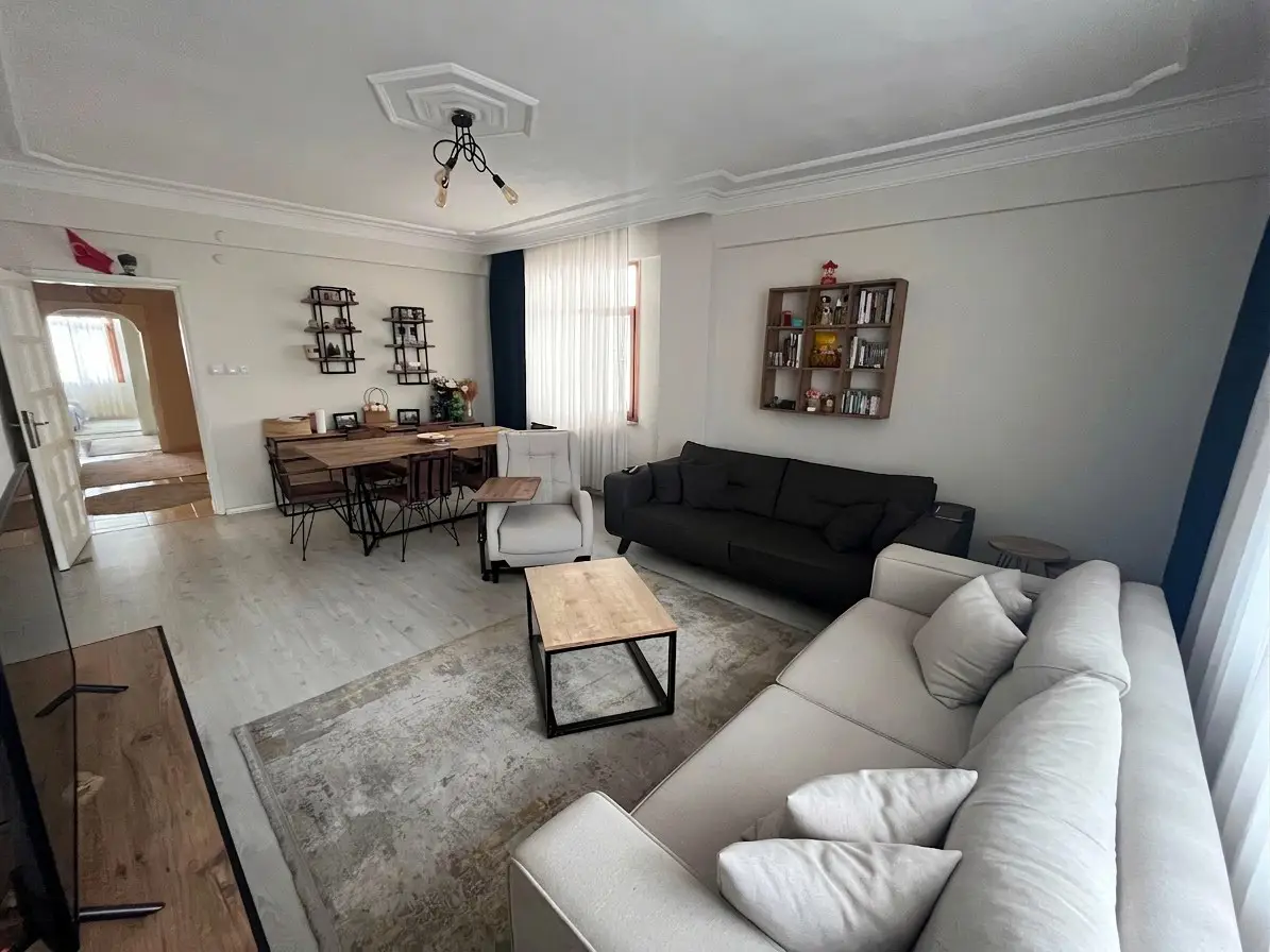 GEBZE OSMANYILMAZ MAH. MERKEZİ KONUMLU 3+1 GENİŞ DAİRE