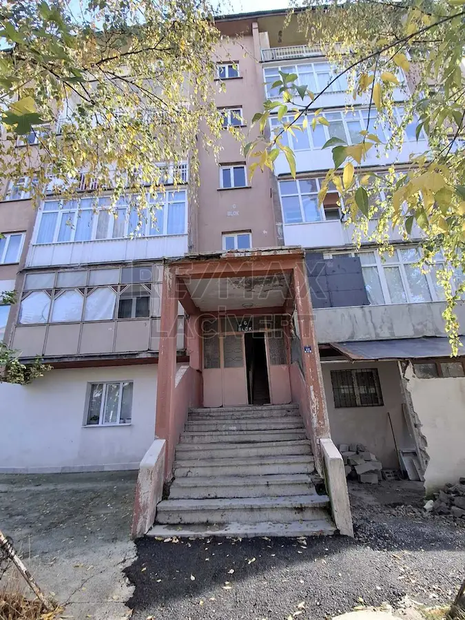 RE/MAX LACİVERT'TEN YILDIZKENT'TE EŞYALI KİRALIK 3+1 DAİRE