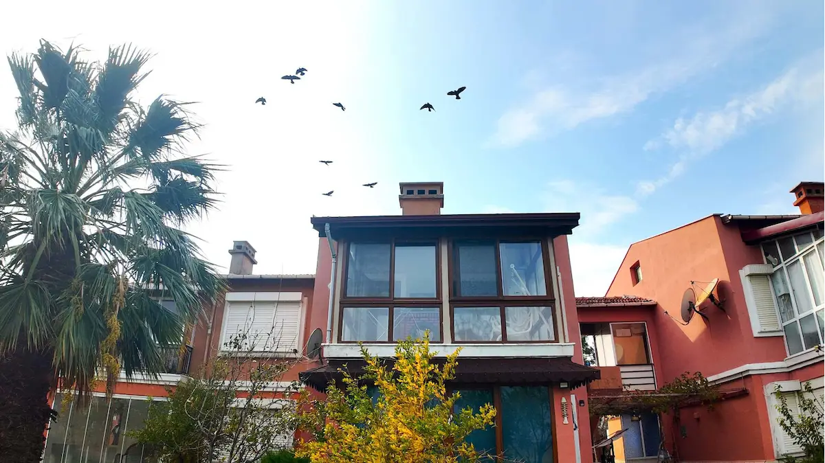 RE/MAX LAND'DEN HAVUZLU SİTEDE İÇERİSİNDE YAZLIK